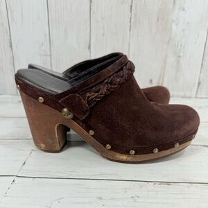 UGG Women’s Kaylee Mules Clogs Brown Leather Studded Wooden Heels Slip On Size 7